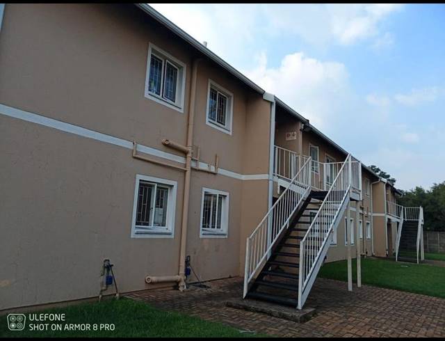 2 BEDROOM APARTMENT FOR SALE IN PARKDENE